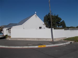 4 Bed House in Gansbaai and surrounds