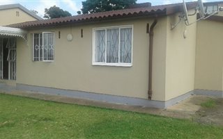 3 Bedroom House in Eastbury