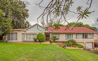 4 Bedroom House in Robin Acres