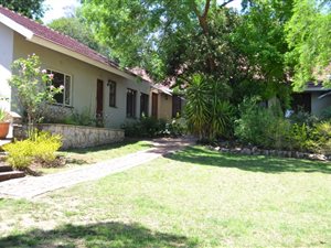 5 Bed House in Bryanston East