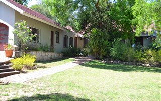 5 Bedroom House in Bryanston East