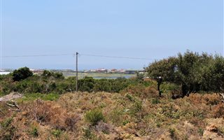 880 m² Land available in Bettys Bay