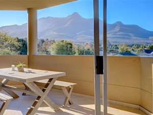 2 Bed Apartment in Dormehlsdrift