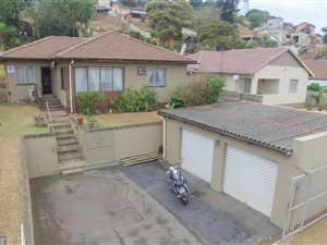 4 Bed House in Bluff