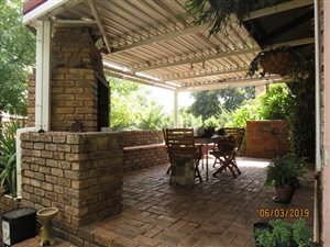 5 Bed House in Valhalla