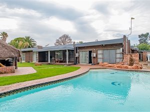 4 Bed House in Freeway Park