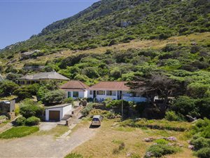 6 Bed House in Kalk Bay