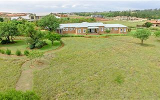 6 Bedroom House in Mooikloof Heights