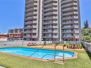 3 Bed Apartment in Amanzimtoti