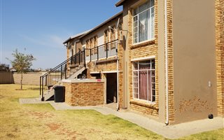 2 Bedroom Apartment in Laser Park