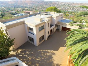 5 Bed House in Glenvista