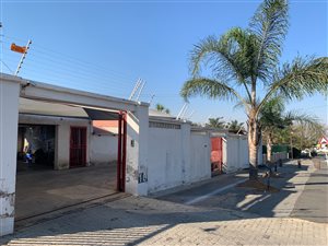 5 Bed House in Homestead