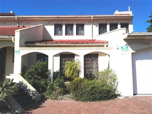 5 Bed House in Rylands