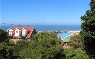 665 m² Land available in Reebok