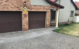 3 Bedroom Townhouse in Modelpark