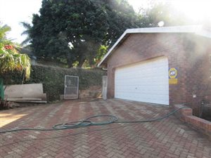 6 Bed House in Doonside