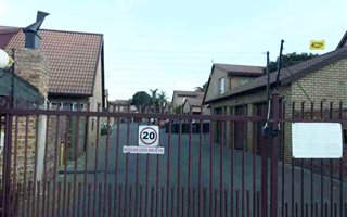 2 Bedroom Townhouse in Hennopspark