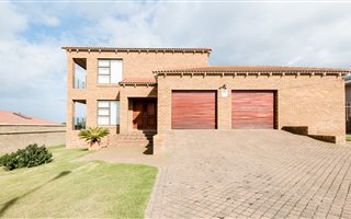 3 Bedroom House in Reebok