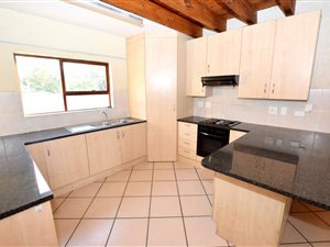 2 Bed Apartment in Paulshof