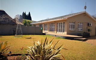 3 Bedroom House in Risiville