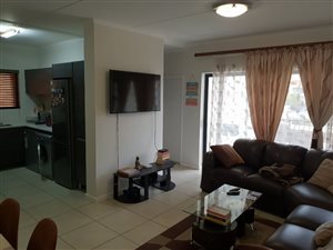 3 Bed Apartment in Olivedale