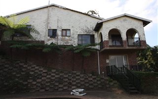 4 Bedroom House in Moseley