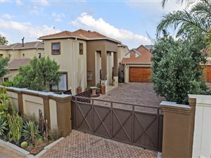 4 Bed House in Honeydew