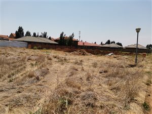735 m² Land available in Baillie Park