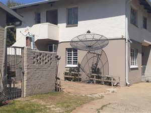 3 Bed Townhouse in Crown Gardens