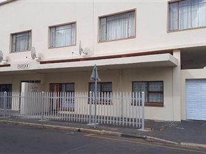 2 Bed Apartment in Strand South