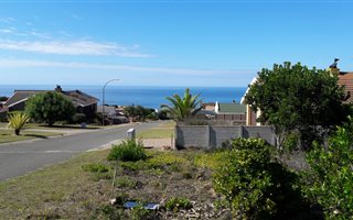 880 m² Land available in Dana Bay