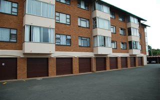 1 Bedroom Apartment in Illovo Beach
