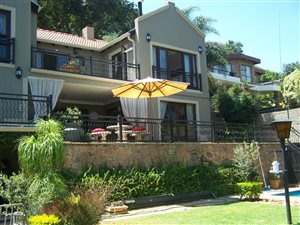 7 Bedroom House in Kosmos Ridge