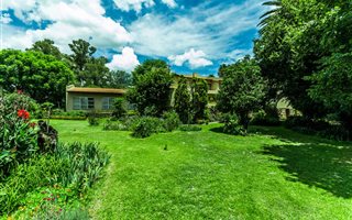 25.7 ha Farm in Sterkfontein and surrounds
