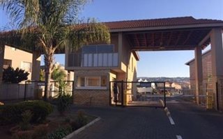 2 Bedroom Apartment in Waterval East