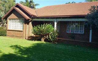 3 Bedroom House in Aerorand