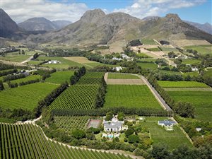 2 ha Farm in Franschhoek