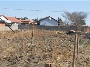 561 m² Land available in Meyerton Park