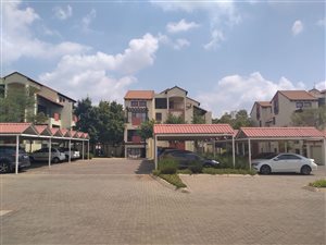 Bachelor apartment in Hazeldean (Silverlakes Surroundings)