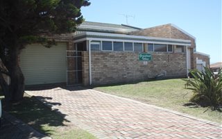 3 Bedroom House in Wavecrest