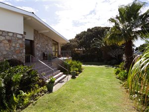 4 Bed House in Mount Pleasant