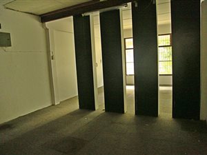 1105 m² Commercial space in Illovo Beach