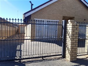 3 Bed House in Heidedal