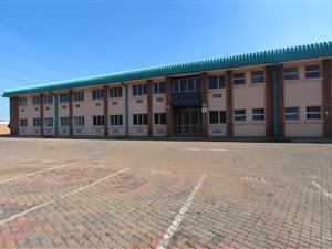 922 m² Commercial space in Wychwood