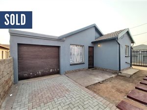 2 Bed House in Mahube Valley