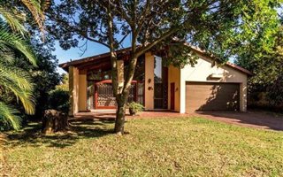 4 Bedroom House in Manors