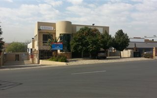 800 m² Industrial space in Strydompark