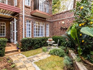 3 Bed Townhouse in Lynnwood Glen
