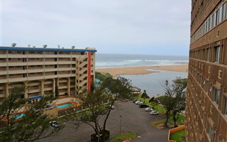 3 Bedroom Apartment in Amanzimtoti