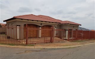 3 Bedroom House in Tlhabane